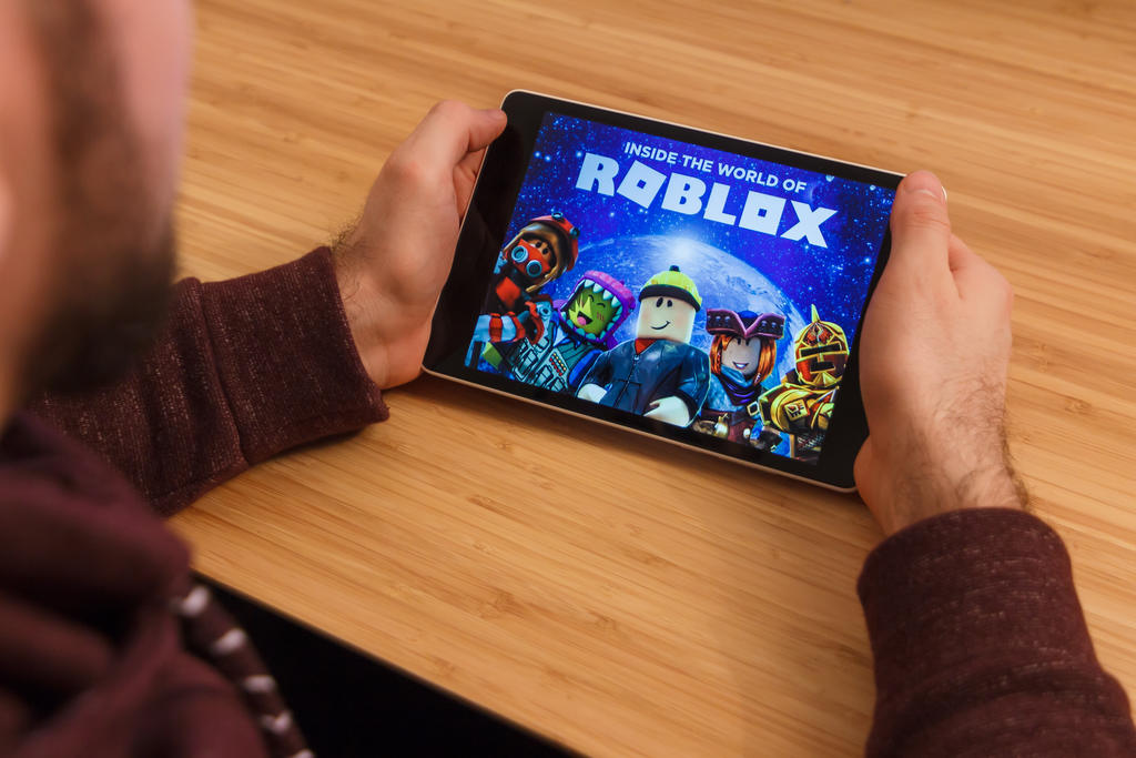 Roblox robux barato em 2023  Tabelas, Coisas grátis, Coisas para comprar